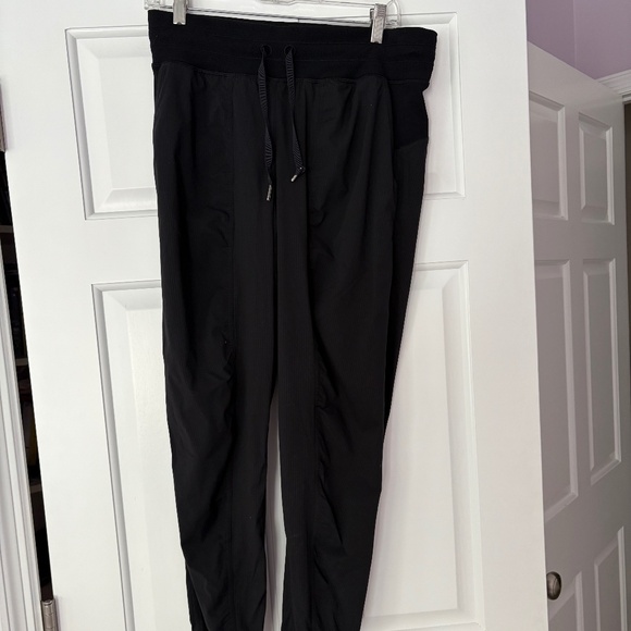 Lululemon Dance Studio Midrise Jogger Full Length Black - Picture 3 of 3